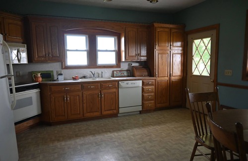 Blissfield Otro | Enjoy gorgeous views of the countryside with privacy and serenity on a farm.