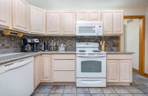 Manchester Casa | Enjoy Homey Space in Manchester!