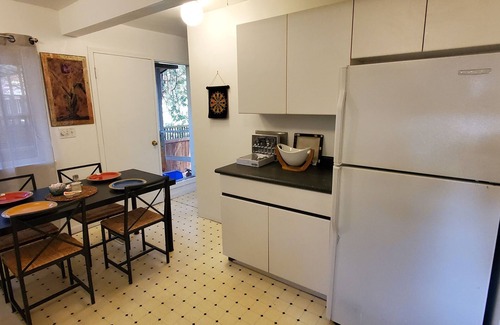 Hollyburn Casa | Enjoy in peace and a natural garden during your stay