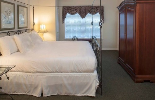Branson Hotel | Enjoy Kitchen Convenience at Relaxing Villa Near Top Attractions
