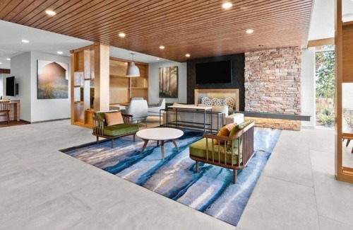 Poulsbo Casa | Enjoy large rooms and beautiful views while visiting Poulsbo