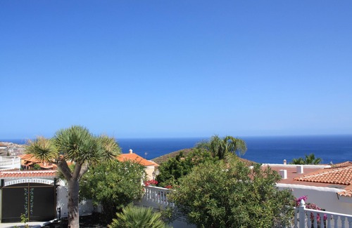 Candelaria Casa | ¡Disfruta de la vida lejos del turismo de masas con una fantástica vista al mar!
