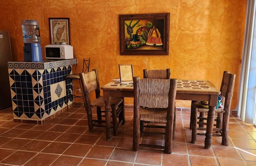 Colonia 10 de Abril Villa | Disfrute del estilo colonial mexicano, con todas las comodidades modernas.