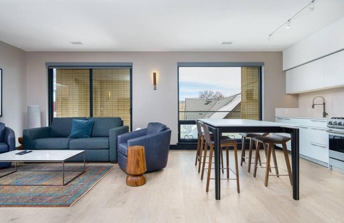 Berkeley Casa | Enjoy Mtn Views From Our Sprawling Flat W Balcony