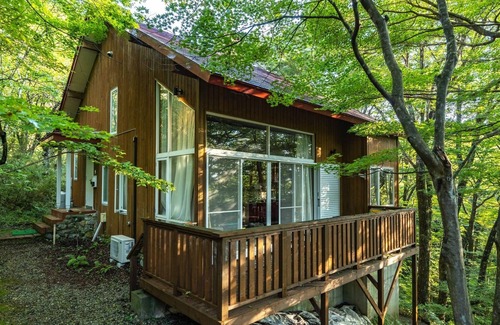 Yumoto Casa | Enjoy Nasu on the deck in the green forest Silenc - Red craft / Nasu-gun Tochigi