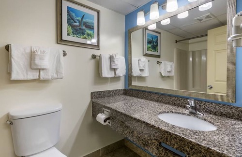 Seabreeze Park Hotel | Enjoy Ocean Views from Your Relaxing Haven w/ Balcony | Near Daytona Attractions