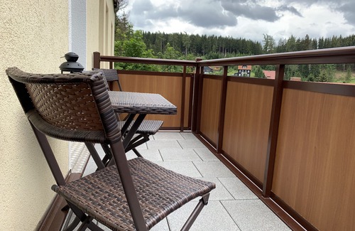 Tanne Apartamento | Disfruta de nuestro moderno apartamento con balcón.