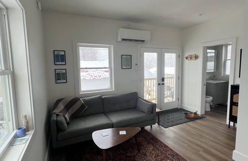 Winooski Apartamento | enjoy our newly constructed in-law apartment close to downtown accommodations