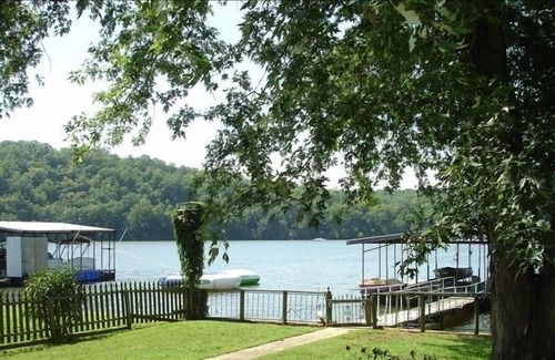 Versailles Casa | ¡Disfruta del paraíso en una casa frente al lago! Agua tranquila - Muelle privado