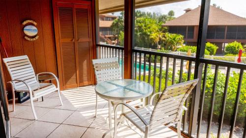 Sanibel Casa | Enjoy pool views from your Sanibel Island Villa Private beach