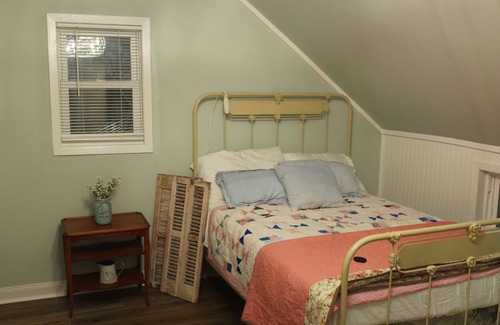 Dawn Otro | Enjoy rural Missouri and a quiet getaway at White Cottage Farm.