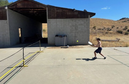 Maricopa Cabina | Enjoy Rustic Comfort near Outdoor Activities at Cozy Glamping Resort