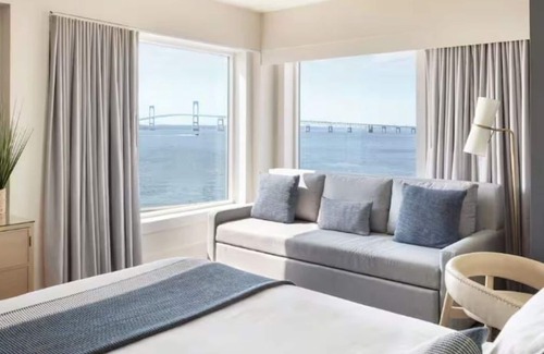Goat Island Hotel | Enjoy Scenic Sunset View at Our Charming Hotel on Newport Harbor