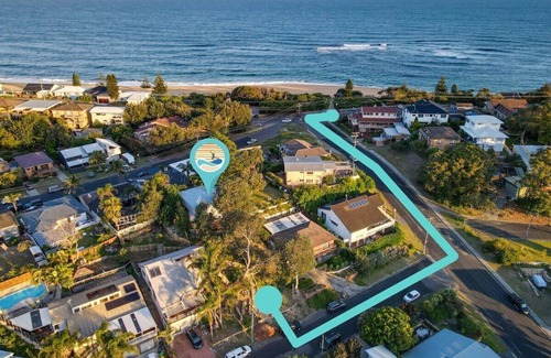 Forresters Beach Casa | Enjoy Seabreezing Deck with Sunrise & Sunset