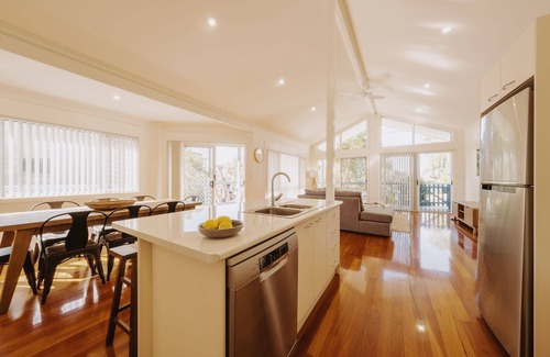Diamond Beach Casa | Enjoy sitting on the balcony listening to the ocean waves with the sea breeze