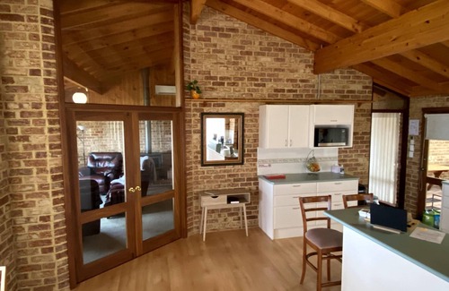 Little Grove Casa | Enjoy Sunrise Views from the comfort of this beautiful home away from home!