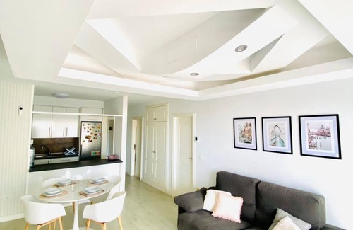 Costa Adeje Apartamento | Enjoy Sunsets at Fully Equipped 2BR Oceanside View