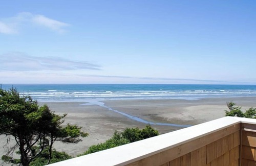 Seabrook Casa | Enjoy the beach, ocean and sunsets no matter the weather.