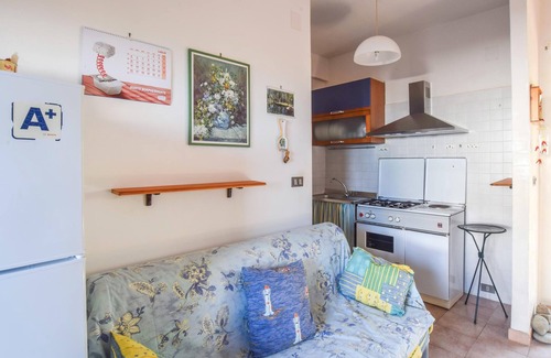 Roseto Capo Spulico Casa | Enjoy the coastal region of Roseto Capo Spulico in this practical vacation home.