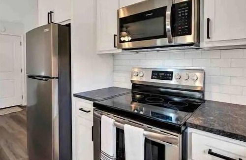 Moody Apartamento | Enjoy the country views! Unit A