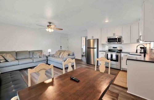 Moody Apartamento | Enjoy the country views! Unit A