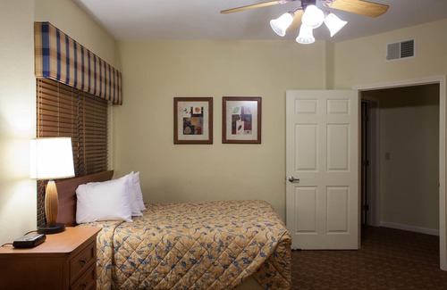 Pagosa Springs Complejo | Disfrute del aire fresco de la montaña en el lago Pinon con golf, senderismo, esquí, equitación y pesca.