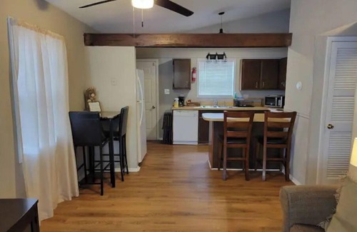 Jacksonville Casa | Enjoy the entire home and savor your privacy!