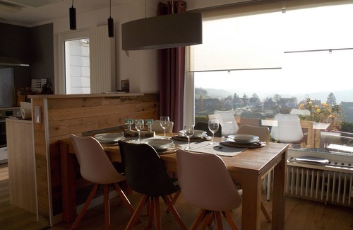 Sankt Andreasberg Apartamento | Disfruta de la fantástica vista con chimenea y terraza.