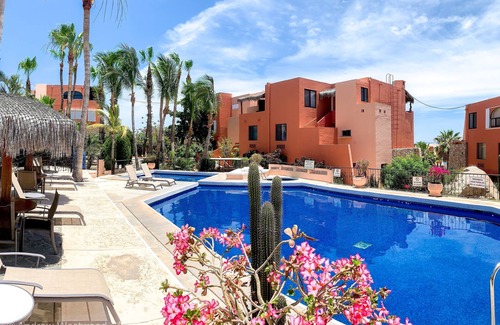 Cabo Bello Condominio | Disfruta de la vista al mar y pasea por la impresionante playa privada