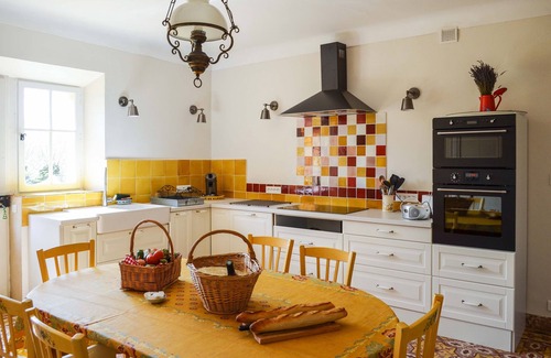 Bonnieux Otro | Casa de carácter en una antigua granja, a los pies del Luberon, hasta 8 personas.