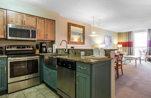Windy Hill Condominio | Enjoy the resort amenities (lazyriver) with the family in great beach 2BD condo