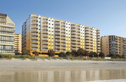 Windy Hill Condominio | Enjoy the resort amenities (lazyriver) with the family in great beach 2BD condo