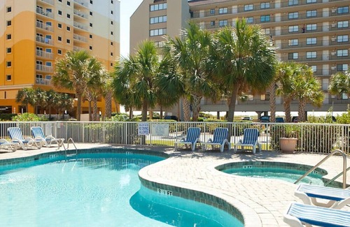 Windy Hill Condominio | Enjoy the resort amenities (lazyriver) with the family in great beach 2BD condo