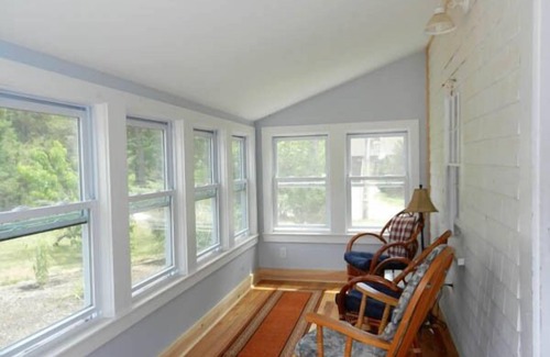 East Harwich Cabaña | Disfrute de esta pintoresca y renovada cabaña 2BR