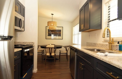 Fellowship Casa | Enjoy this stylish equestrian retreat, located less than five minutes from WEC.