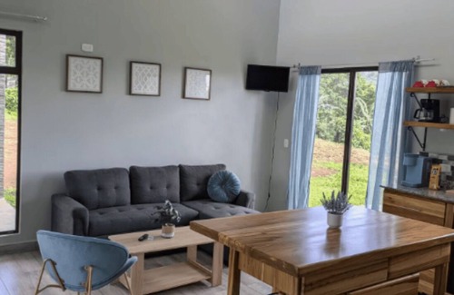 Roble Casa | Enjoy views and serenity in the coffee-filled mountains of Poas, Costa Rica.