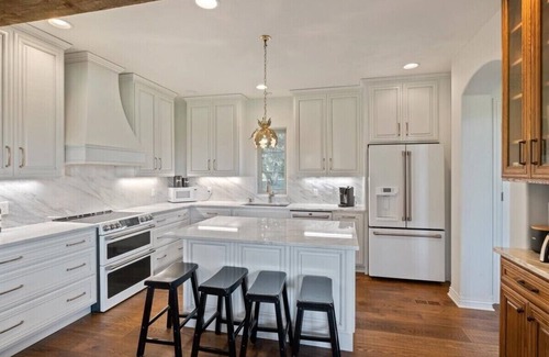 Camdenton Casa | Enjoy views of Old Kinderhook 14th green, in 4 bedroom king bed - 6 bath home