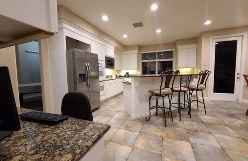 Alessandro Heights Casa | Enjoy Working Away From Home - Corporate 31+Days