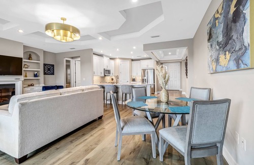 Naples Condominio | Enjoy your brand new private 2 bedroom getaway in beautiful Naples Florida.