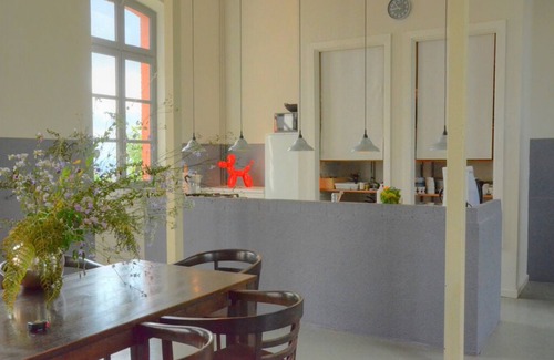 Troche Casa | Disfrute de sus vacaciones en una antigua escuela en el Limousin francés