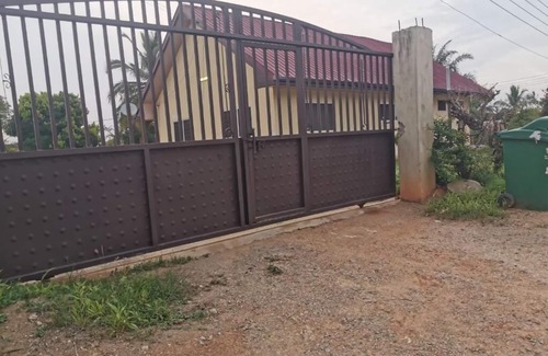Cape Coast Apartamento | Enjoy your stay in a cozy quiet, clean, spacious and serene space..