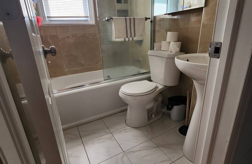 Cranford Casa | Enjoy your stay in a quiet neighborhood Pet friendly