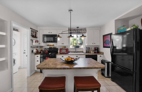 Coronado Casa | Enjoy your stay in a simpler time when hosts went out of their way