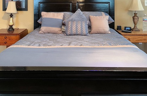 Winchendon Casa | Enjoy your stay in an antique home in an antique toy museum!