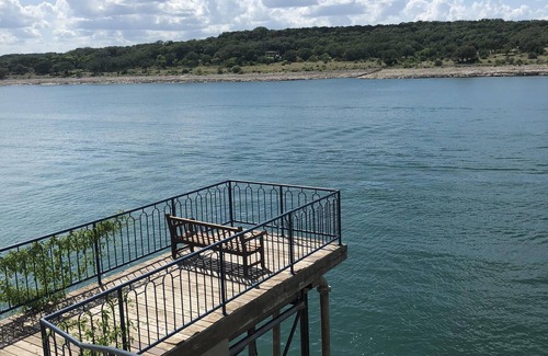 Lago Vista Condominio | Disfrute de sus maravillosas vacaciones en Lakeside Escape