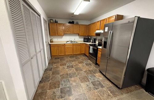 Beaver Condominio | Enjoyable 2-bedroom condo with AC / Heat in charming Downtown Beaver