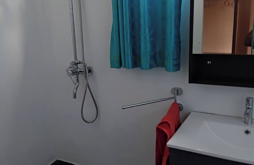 Surinam Cama Y Desayuno | Enjoyable 3 bed and swimming pool at Residence des cascades in Surinam