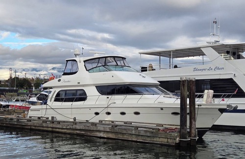 Central Alquiler De Eote | Enjoyable 3-bedroom luxury boat with WiFi in Vancouver