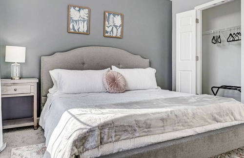 Lawrenceville Otro | Enjoyable/Spacious 3bd Farmhouse