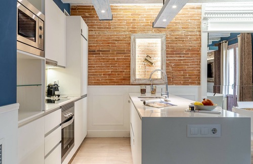 Barrio Gótico Hotel | Enjoybcn Colon Apartments
